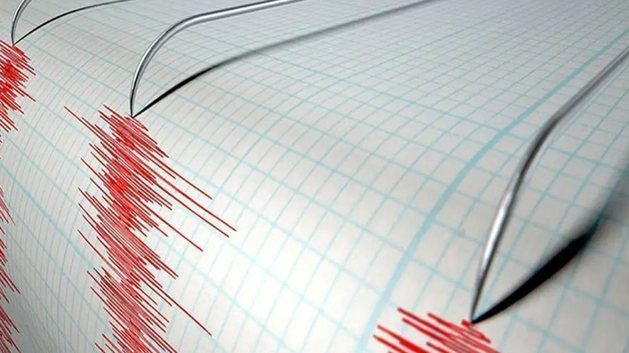 SON DAKİKA | Çanakakale'de 4.6 büyüklüğünde deprem! İstanbul ve Edirne'de de hissedildi