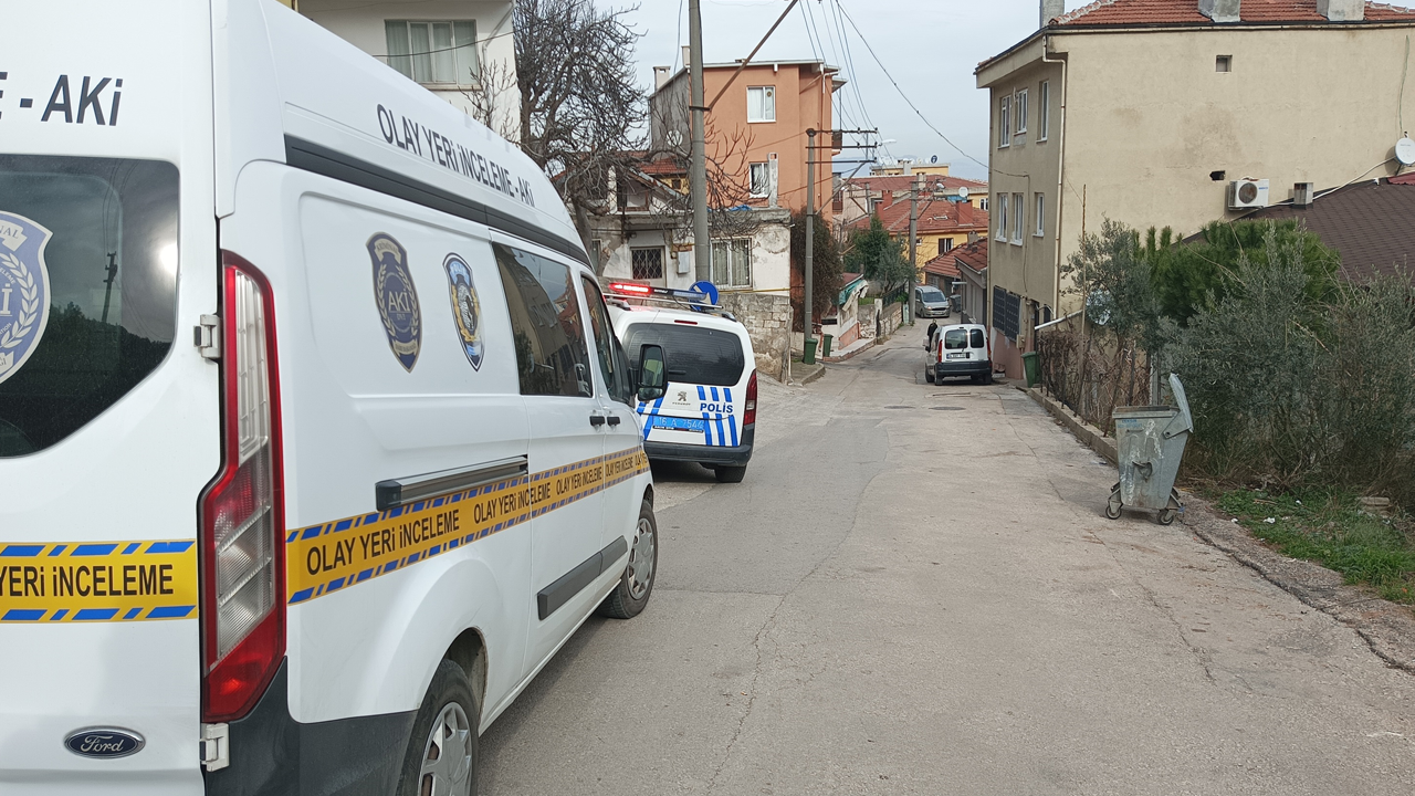 Bursa'da acı olay! Annesine ve kendisine  şiddet uygulayan üvey babasını öldüren 15 yaşındaki çocuk tutuklandı