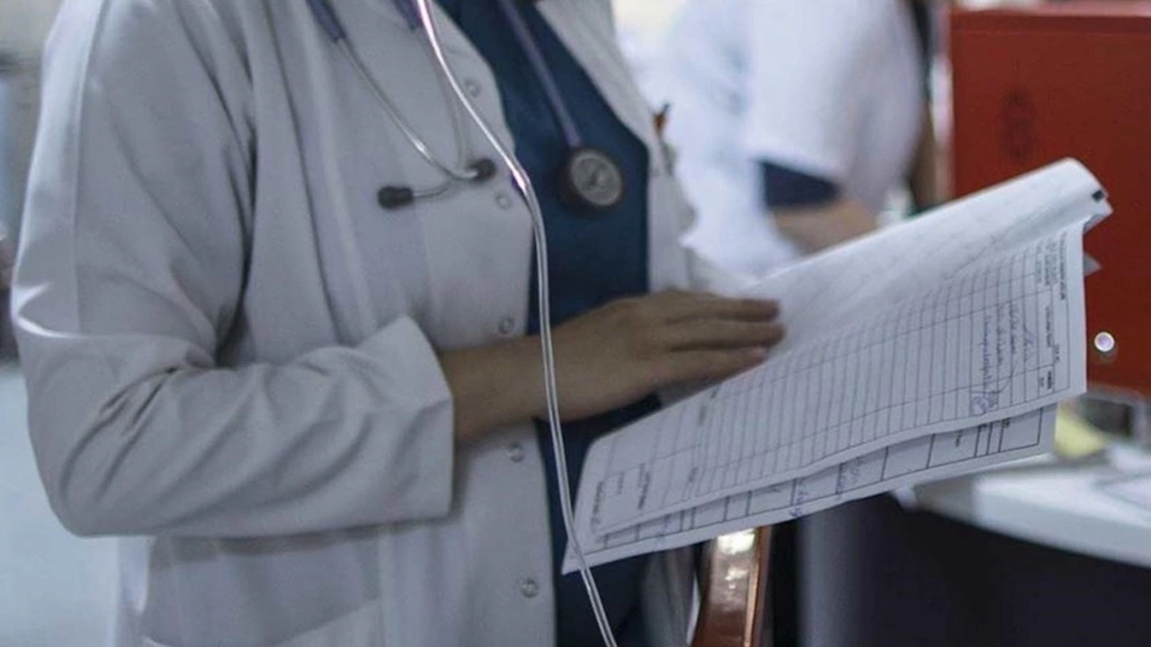 Sağlık Bakanı Fahrettin Koca: Hekimlerimiz için sözleşmeli pozisyonlar açılacak