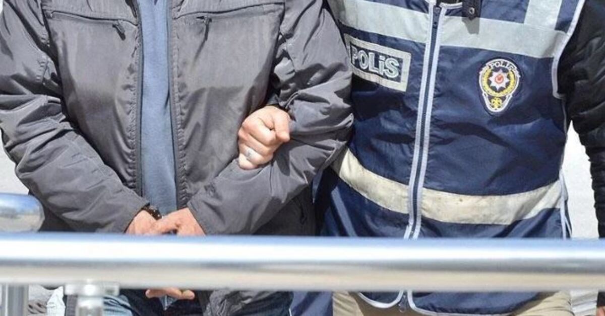 Aydın'da FETÖ'den aranan dershane öğretmeni yakalanıp, tutuklandı