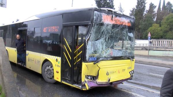 İstanbul - Fatih'te 2 İETT otobüsü çarpıştı