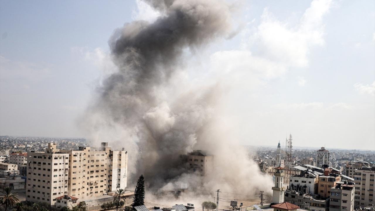 İsrail ordusundan Refah kentine saldırı: 3 sivil öldü