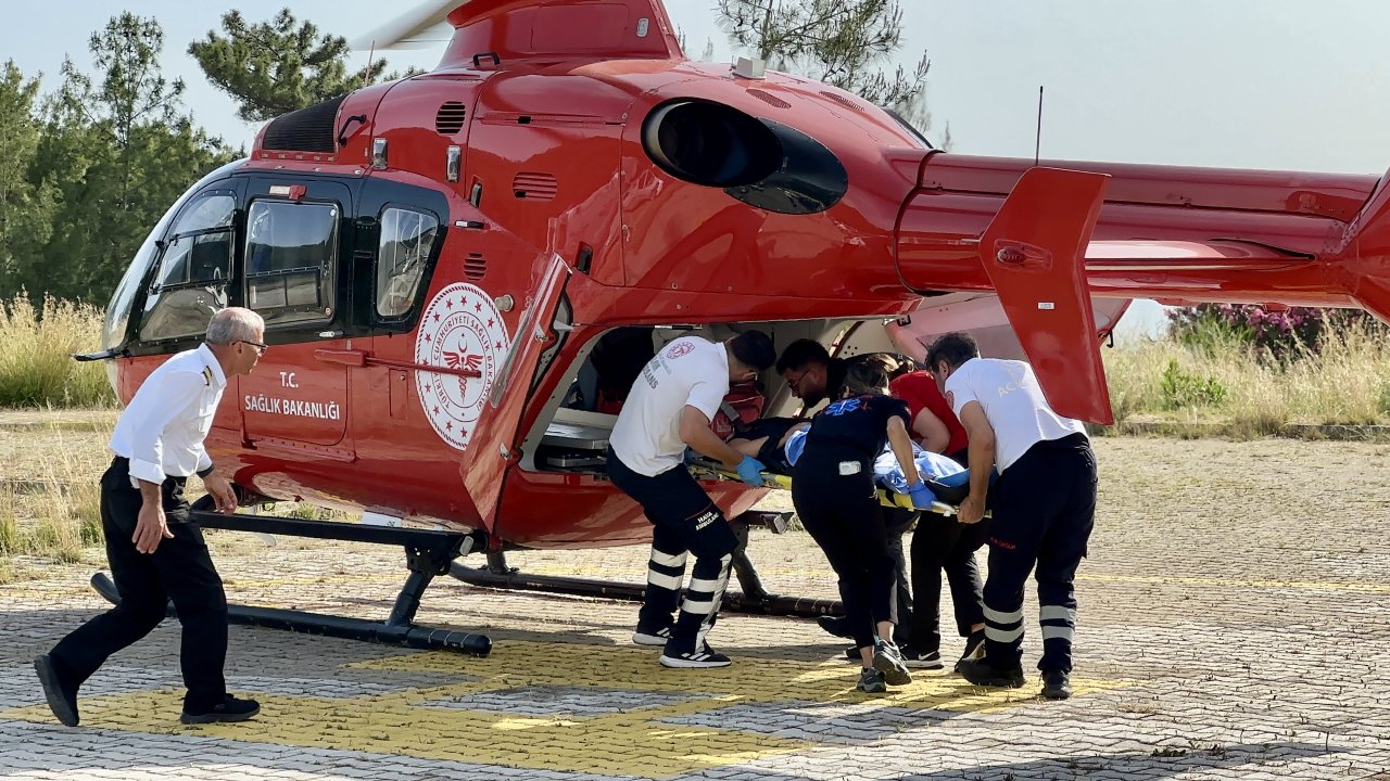 Çok sayıda hap içen kız çocuğu ambulans helikopterle hastaneye kaldırılıp, yoğun bakımda tedaviye alındı