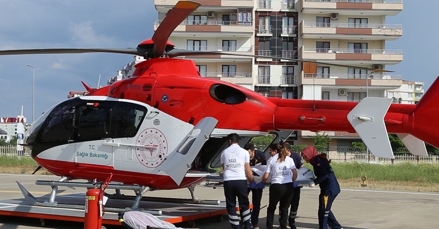Kalp krizi geçiren hasta, ambulans helikopterle Diyarbakır'a getirildi