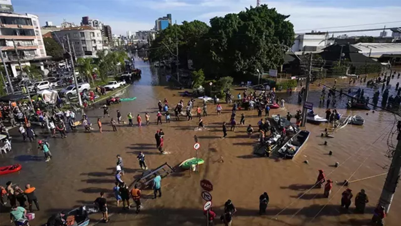 Brezilya'yı sel vurdu: En az 95 ölü, 100'ün üzerinde kayıp!