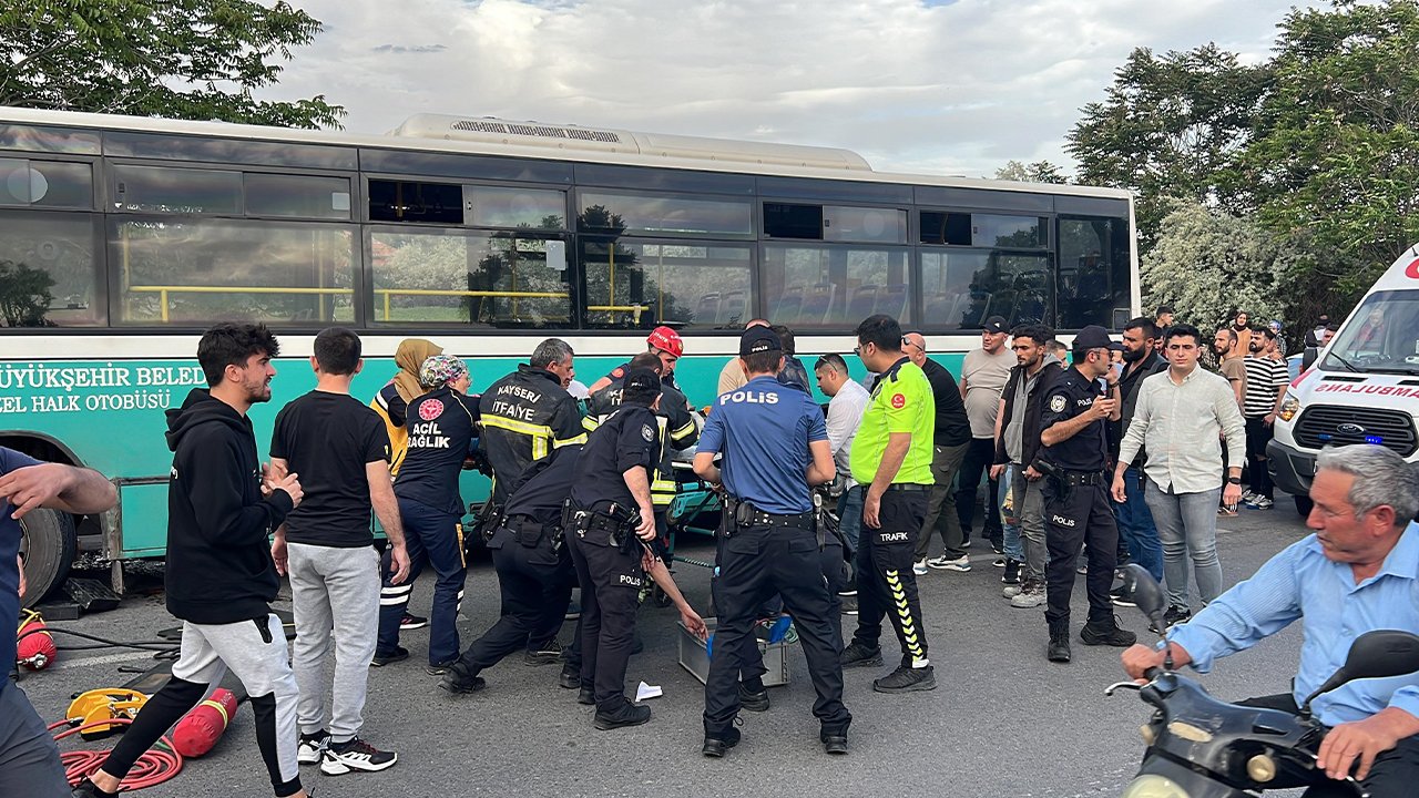Kayseri'de özel halk otobüsü faciası! Anne öldü, oğlu yaralandı