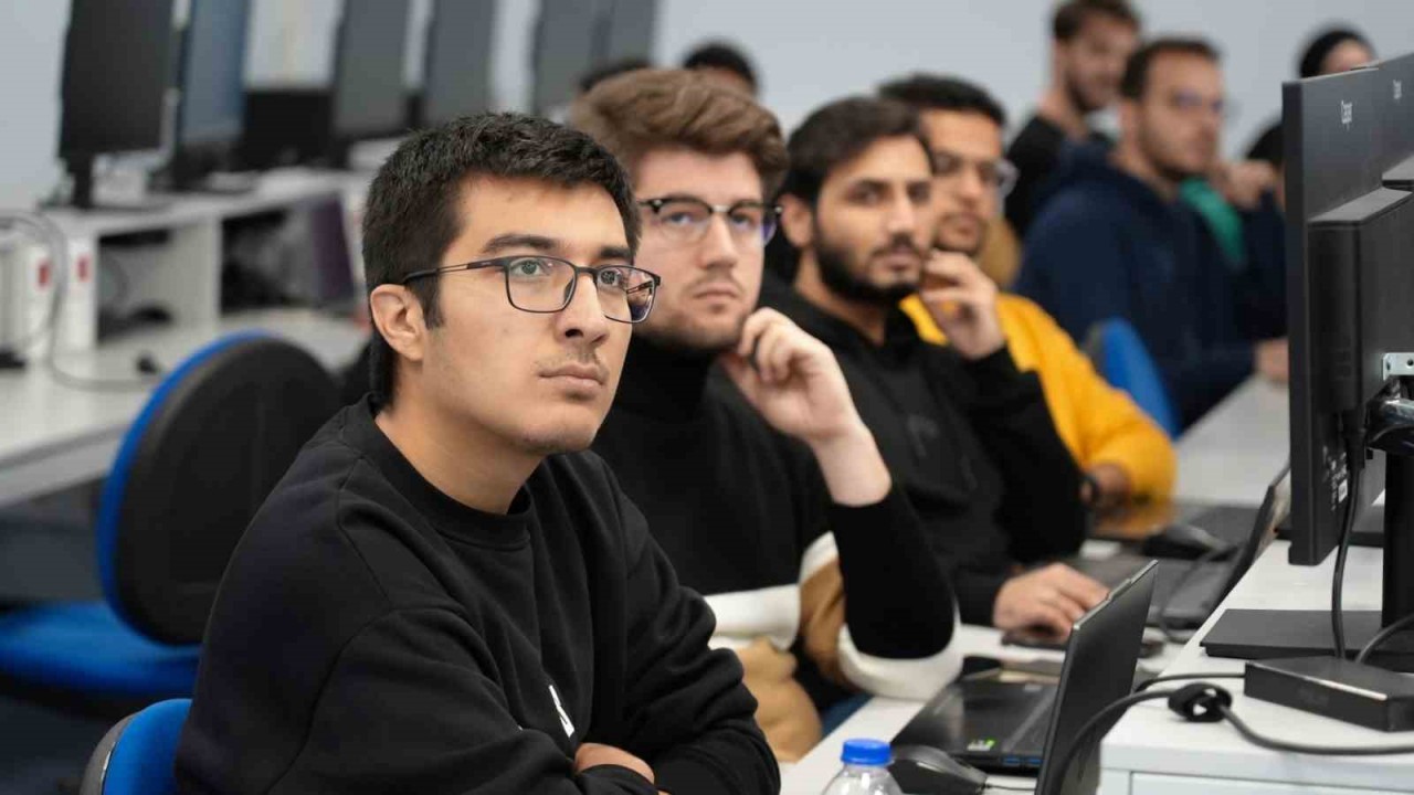 Türkiye genelinde 17 üniversiteye yayılmış durumda! Siber güvenlik uzman ihtiyacı sona eriyor
