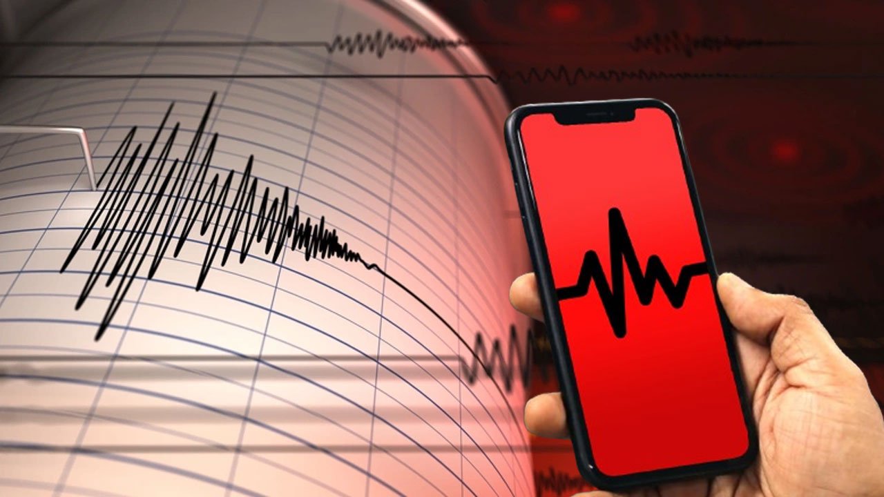 Depremden saniyeler önce uyaran uygulamalar listesi açıklandı! İşte depreme karşı telefonlarda olması gereken uygulamalar