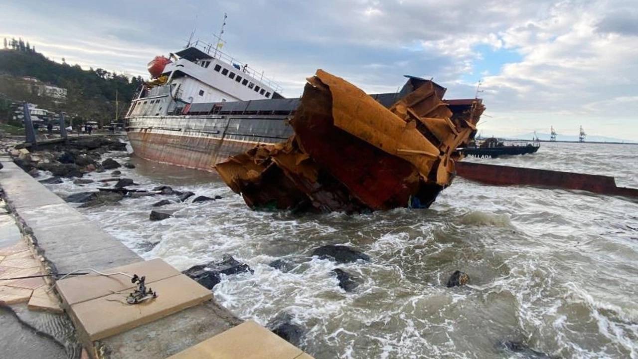 Zonguldak'ta fırtınada batmıştı: 7 mürettabatı halen kayıp olan gemide yeni gelişme