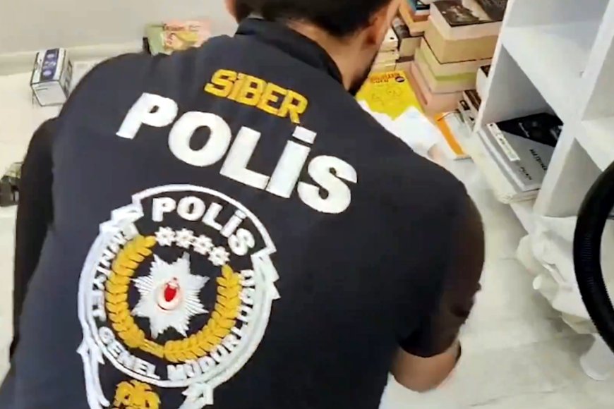 Bilişim suçlarına 19 ilde 'Siberağ-9' operasyonları; 17 şüpheli tutuklandı