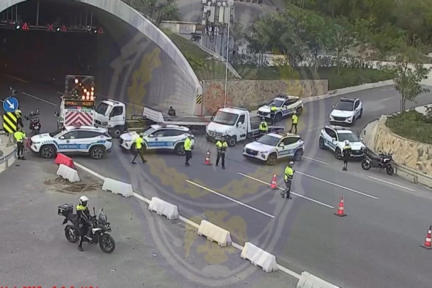 Eyüpsultan'da motosikletliler kaçtı polis kovaladı o anlar kamerada // Ek bilgi