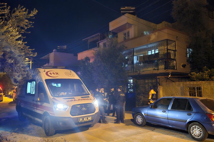 Uykudaki annesini ve anneannesini öldürdü; babasını ağır yaraladı